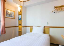 Toyoko Inn Okayama Station 5