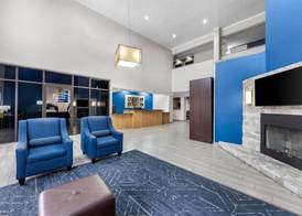 Comfort Suites London South 5