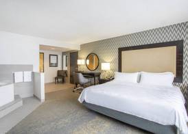 Holiday Inn & Suites PARSIPPANY FAIRFIELD by IHG 2
