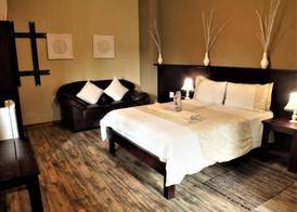 Uzuri Guesthouse CC 3