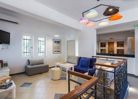 Iris Beach Hotel 2