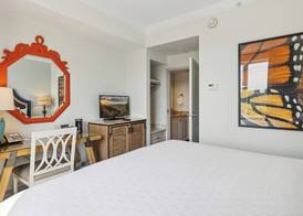 Dollywood's DreamMore Resort and Spa 4
