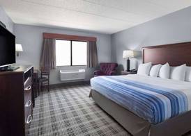 AmericInn by Wyndham Stuart 5