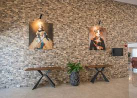 Bohemian Gardens Hotel 4