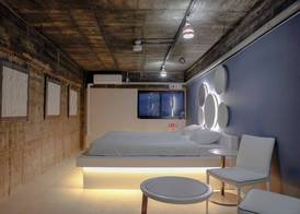 Re PORT HOTEL 3