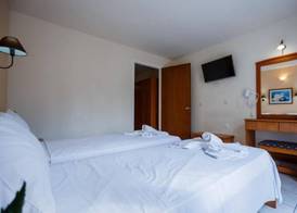 Vivian Hotel 3