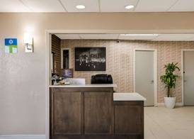 SureStay Hotel by Best Western Higginsville 3