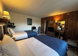 Nocturne Motel 5