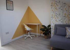 Sheffield 4-bedroom house free parking 5