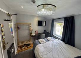 Waterhead Rooms & Suites - Parking and Light Breakfast 2
