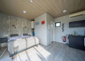 Dis Cottages 4