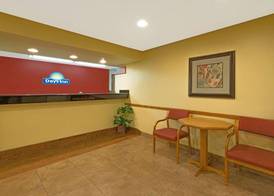 Days Inn by Wyndham Cameron 3