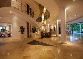The Bannister Hotel & Yacht Club 5