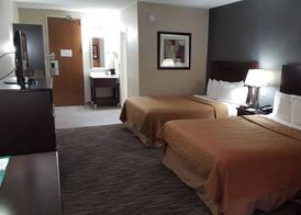 Danbury Inn & Suites 3