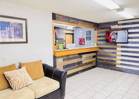 Super 8 by Wyndham Humboldt 4