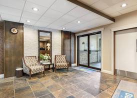 Days Inn by Wyndham Sylvan Lake 3