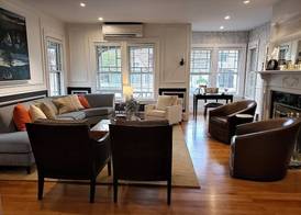 Sand Bar Cottage Inn 4