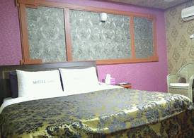 Loa Hotel 3