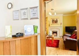 Brooke Lodge Guesthouse 2