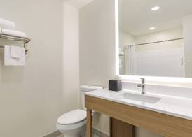 Garner Hotel Salt Lake City Airport by IHG 4
