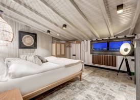Parna Hotel 5