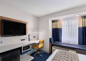 Microtel Inn Bowling Green 5