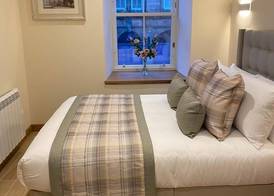 Waverley Inn Apartments 5