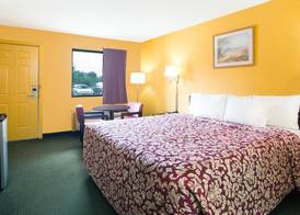 Days Inn by Wyndham Camilla 5