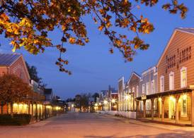 Disney Hotel Cheyenne + Tickets 4
