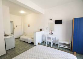 Finikas Santorini 4