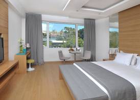 Napa Plaza Hotel (Adults Only) 3