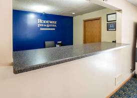 Rodeway Inn & Suites Austin I-90 4