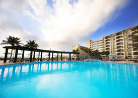 The Royal Islander - An All Suites Resort 3