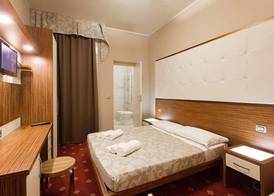 Hotel In 4