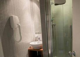 Vancouver Hotel & Studios 3