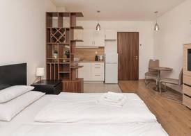 WaterFront City Apartments by FirstHost 5