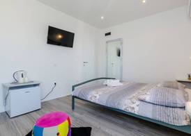Guest House Nikolina 4