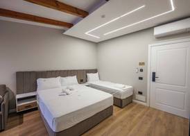 Golemi Lux 5
