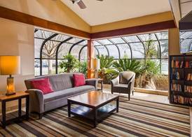 Best Western Plus Forest Park Inn 4