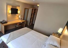 Boat & Horses Inn 5