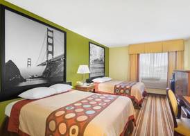 Super 8 by Wyndham Chico 3