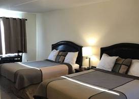 Townhouse Inn & Suites 3