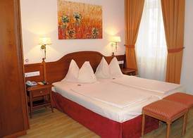 Altstadt Hotel Mosser Villach mit Parkplatz 4