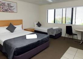 Summit Motel 4