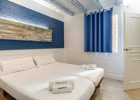 Enjoybcn Colon Apartments 5