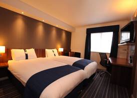 Holiday Inn Express London Gatwick - Crawley by IHG 5