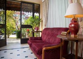 Hotel Arco Di Travertino 4