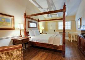 Lemon Tree Inn 3