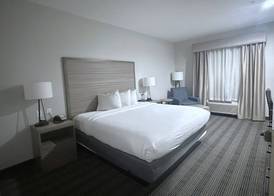 Merica Inn & Suites 3