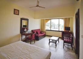 Paradise Isle Beach Resort 5